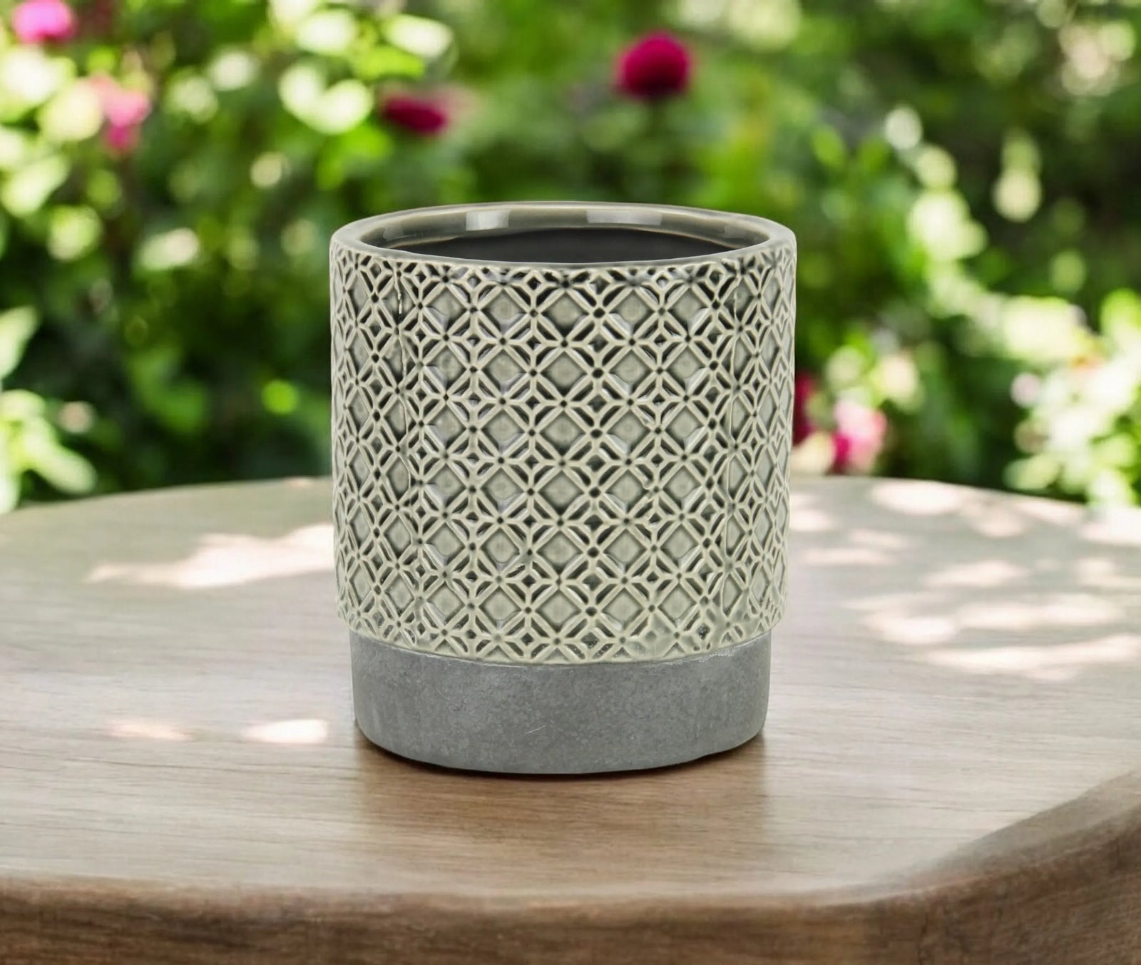 HomeRoots 6-Inch Gray Geometric Ceramic Indoor & Outdoor Planter